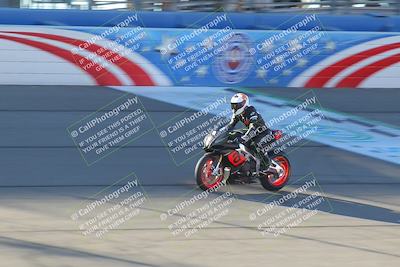 media/Nov-26-2022-Fastrack Riders (Sat) [[b001e85eef]]/Level 2/Session 1 Front Straight/